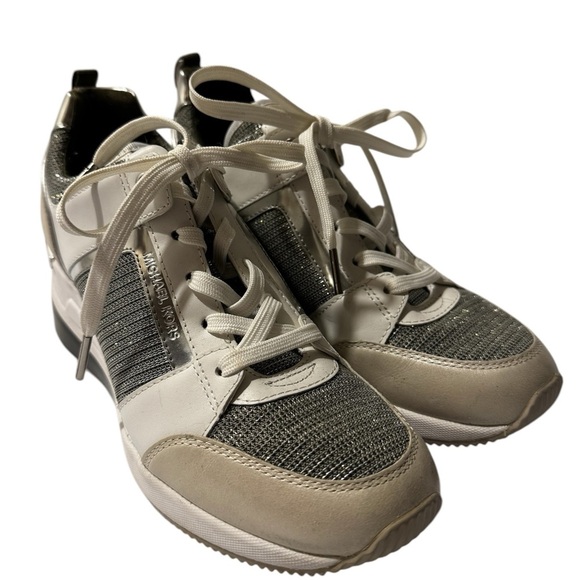 Michael Kors Georgie Trainer Signature Logo Extreme Sneaker - Picture 2 of 8